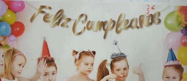 Cartel de "Feliz Cumpleaños " de Cartón's foto | Decoraciones VALENTINA'S 💘💝 |  BizneCubano